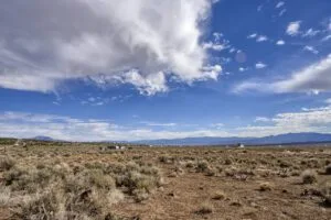 0.25 Acre RV & Earthship Friendly Lot Just Minutes From Taos