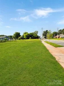Minutes from Uptown -Homeowners/Builders/Developers