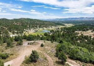 RARE 10-ACRE RETREAT IN STUNNING SOUTHERN UTAH – 1830 W Silverado Ridge, Alton, UT 84710
