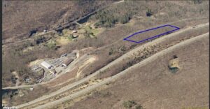 Deerpark NY Orange County 4.7 acres going up toward rt 84, frontage 600 ft